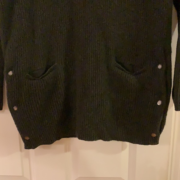 Sweater - Picture 2 of 4